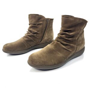 Munro Women Scout Brown Suede Ankle Booties Size 6.5W Wide